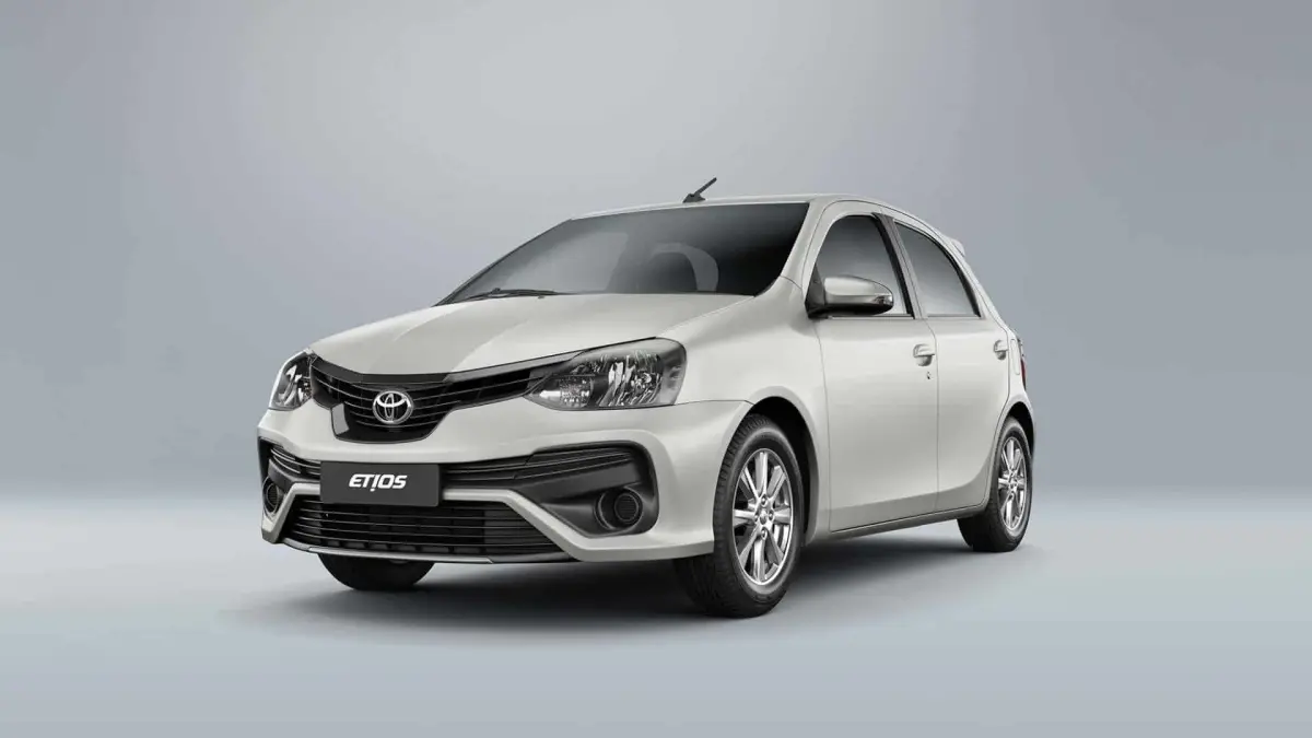 5 mobil kecil bekas untuk pemula harga Rp70 jutaan, dari Toyota Etios hingga Hyundai i20 dengan BBM irit dan fitur beragam (Pinterest).