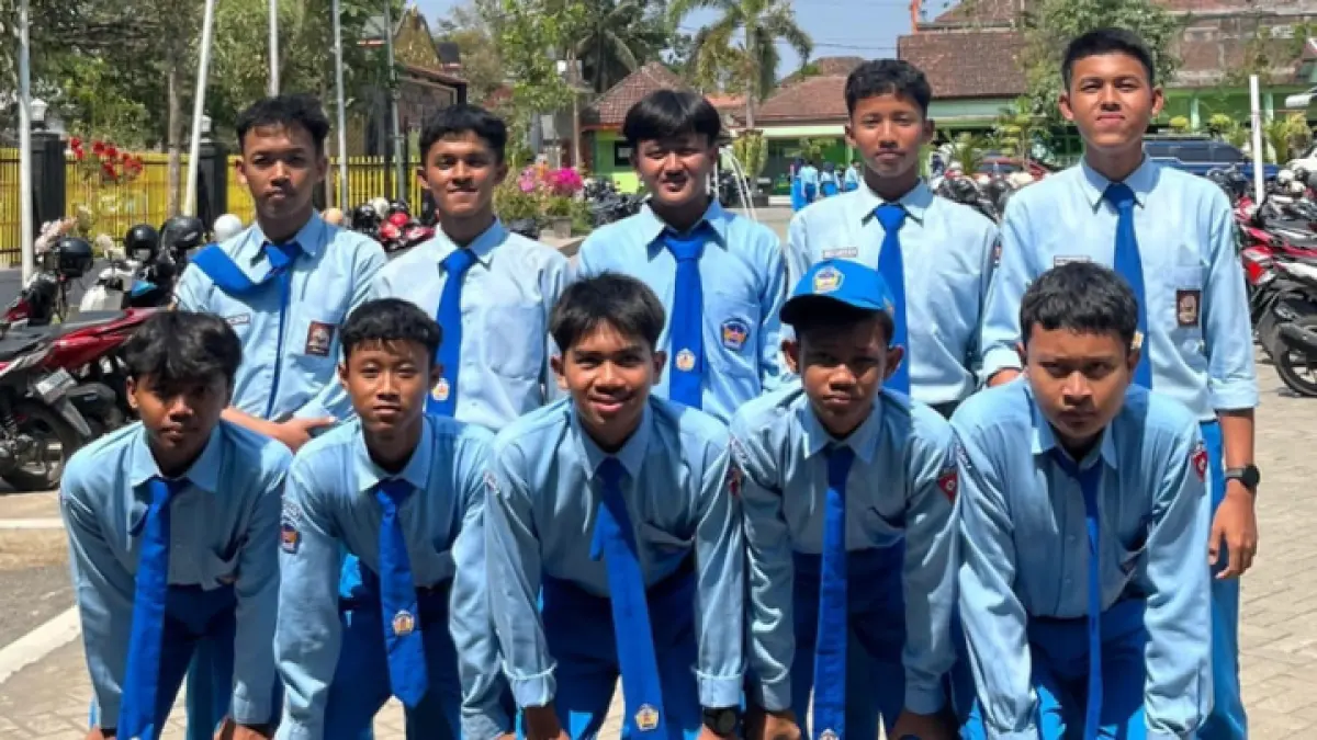 CARI PENGALAMAN: Tim mini soccer SMAN 1 Durenan siap tampil di Bahlil Mini Soccer Asyik Menuju Puncak 2026 bersama tim dari Tulungagung dan Blitar.(SMAN 1 DURENAN UNTUK RADAR TRENGGALEK)