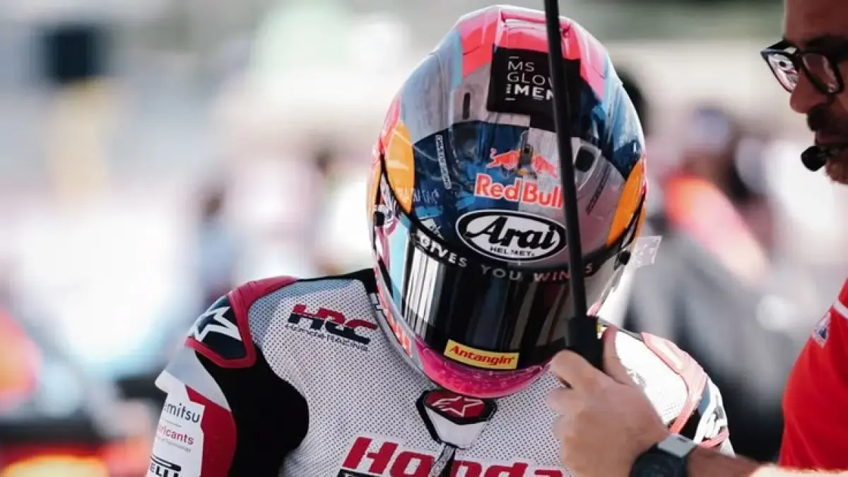 Veda Ega Pratama podium Moto3 San Marino setelah finis kedua, hanya 0,084 detik di belakang David Almansa (Pinterest).