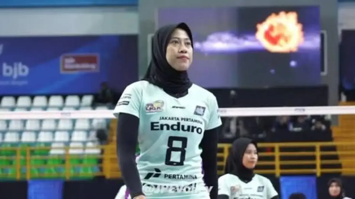 Meski dijuluki Ratu Headshot akibat spike kerasnya, Megawati Hangestri selalu menunjukkan sikap empati dan meminta maaf kepada lawan yang terkena bola.