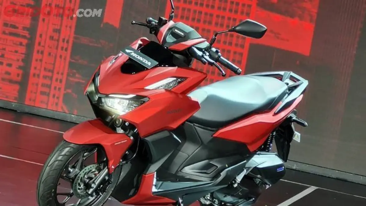 Honda Vario Evo 160 hadir dalam varian CBS, Nitro dan ABS. Simak perbedaan harga, rem, bobot, fitur, serta pilihan warnanya (Pinterest).