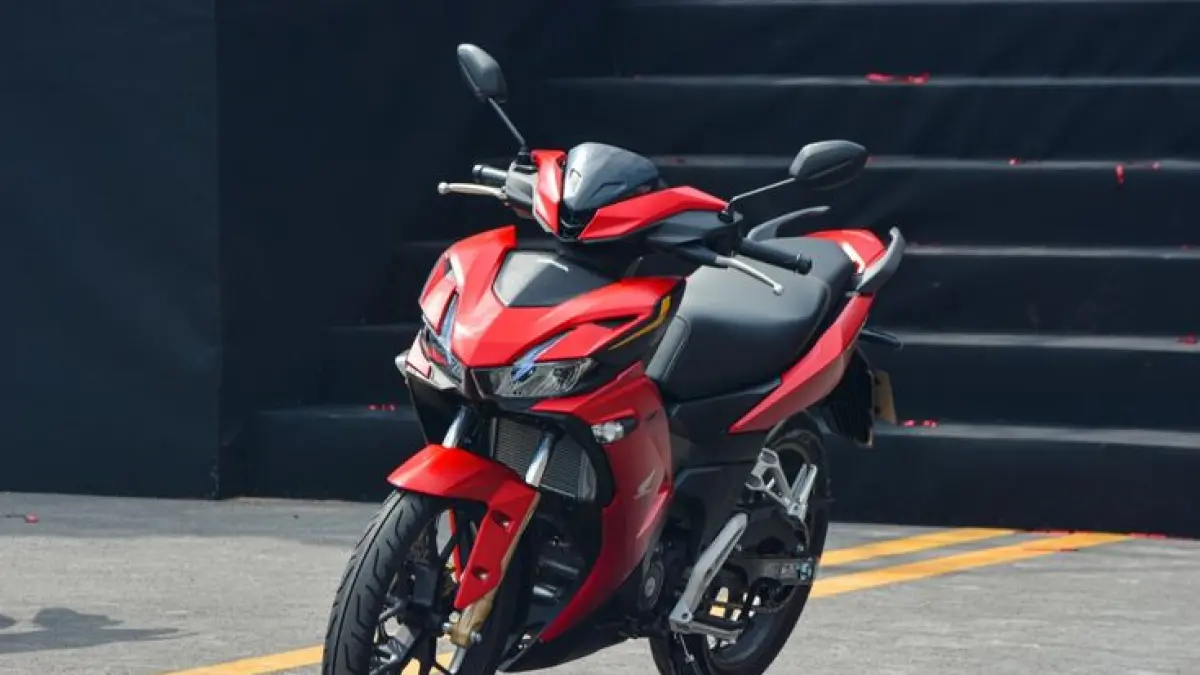 Honda Winner R disebut kandidat penerus Supra dengan mesin 149,2 cc, ABS, smart key, dan harga Rp28 juta hingga Rp31 jutaan (Pinterest).