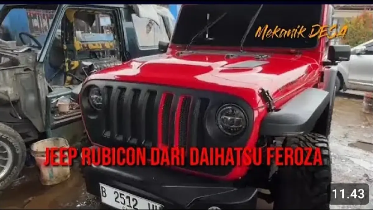 Daihatsu Feroza jadi Jeep Wrangler Rubicon setelah dimodifikasi manual selama 7 bulan, dengan gril custom, sunroof Mercedes-Benz, dan kaki-kaki baru.