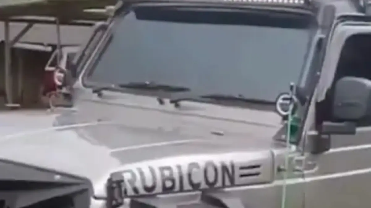 Modif Rubicon Jimny Katana 1987 akhirnya tuntas. Tampil dengan gril kustom, bumper, LED, atap berkaca, dan kemiripan 80 persen dengan Rubicon.