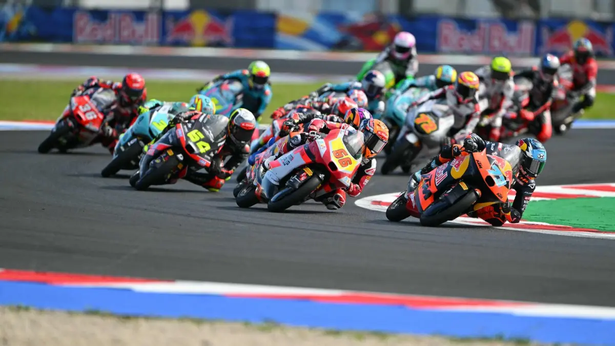 Moto3 GP San Marino 2026 digelar 11-13 September. Simak jadwal latihan, kualifikasi, race 20 lap, dan klasemen terbaru usai GP Aragon (Pinterest).