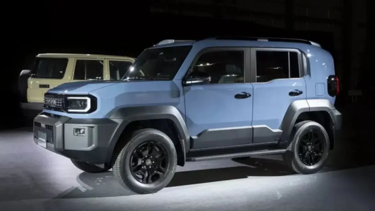 Land Cruiser FJ dibekali mesin 2.700 cc 4 silinder, 4WD, differential lock, kamera 360, hingga adaptive cruise control (Pinterest).