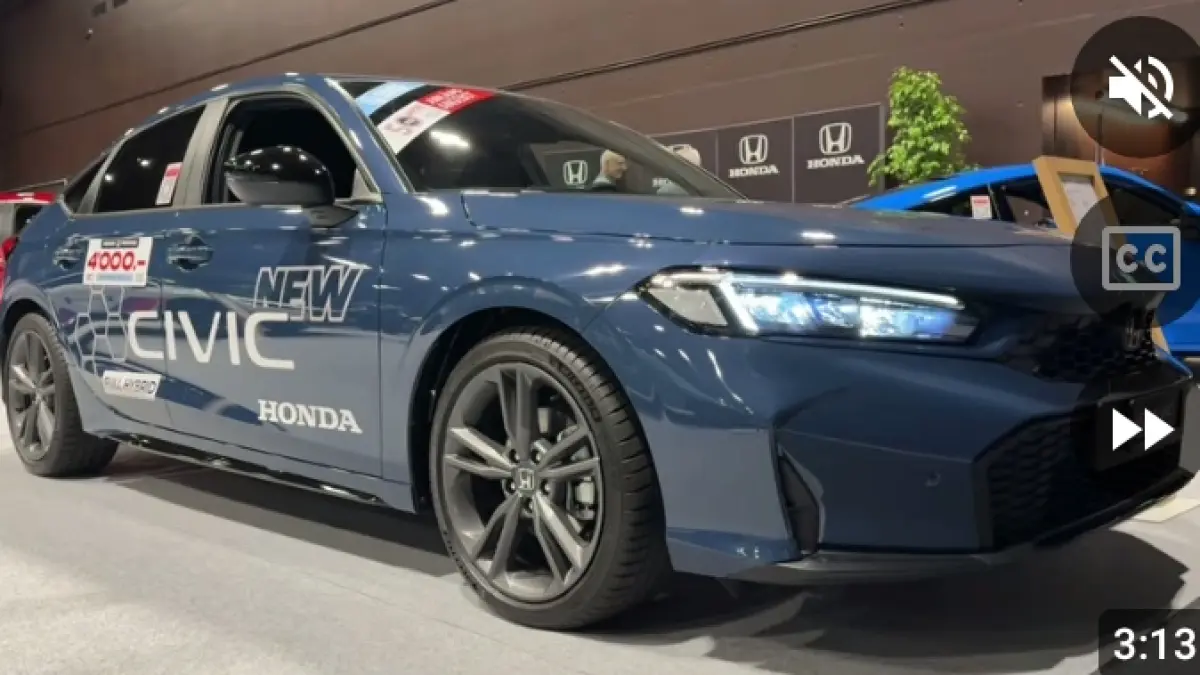 Honda Civic e:HEV 2026/2027 versi Eropa tampil dengan tombol S+ Shift, mesin 1.993 cc, tenaga 184 PS, dan konsumsi 5,0 L/100 km.