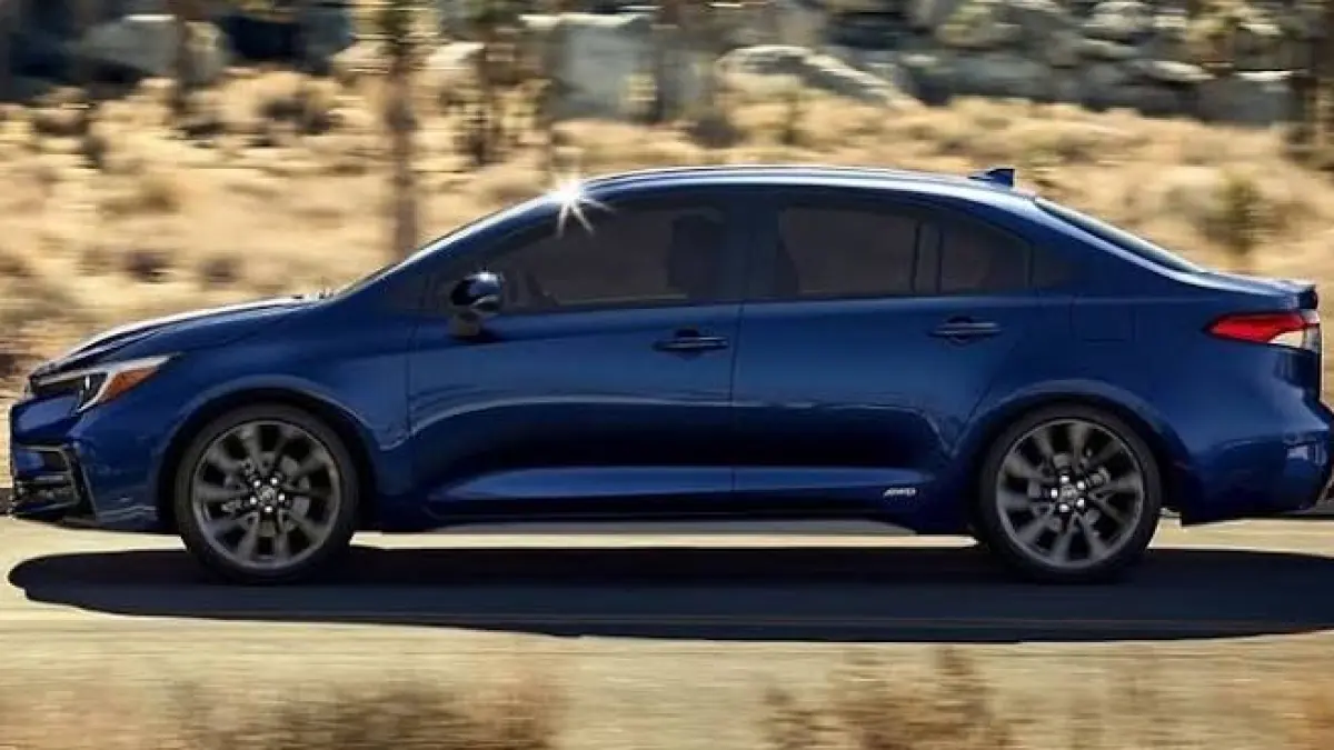 Interior Toyota Corolla menuai kritik! Hilangnya kenop volume fisik di layar sentuh dinilai ganggu kenyamanan. Simak ulasan ergonominya di sini!