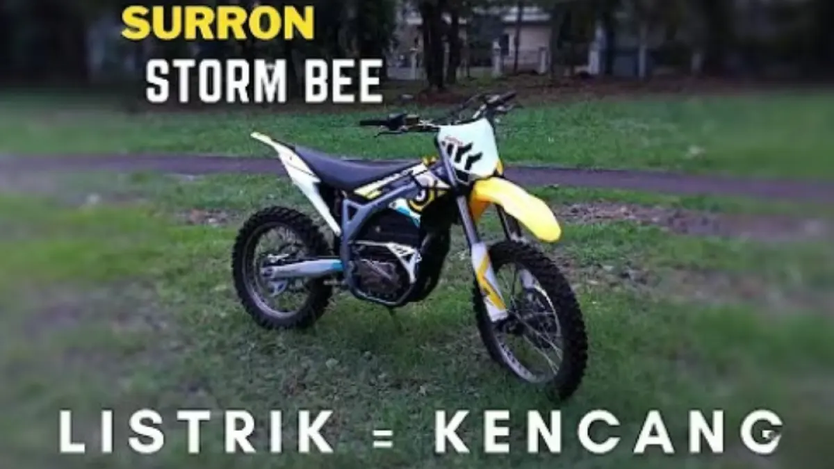 Motor listrik Sur-Ron Storm Bee hadir di Indonesia. Mengusung bodi setara 250 cc, bertenaga torsi 520 Nm, baterai 60V, dan fitur transmisi mundur.