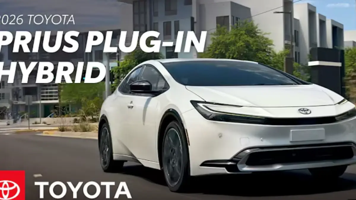 Toyota Prius Plug-in Hybrid 2026 hadir dengan jarak EV 44 mil, varian Nightshade baru, performa 220 HP, dan teknologi keselamatan mutakhir. Simak detailnya.
