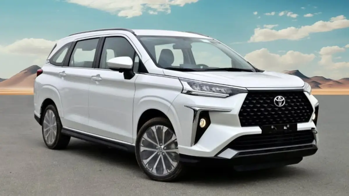 Toyota Rush vs Veloz Hybrid dibandingkan dari harga, penggerak, konsumsi BBM, fitur, hingga simulasi kredit dan promo pembelian (Pinterest).