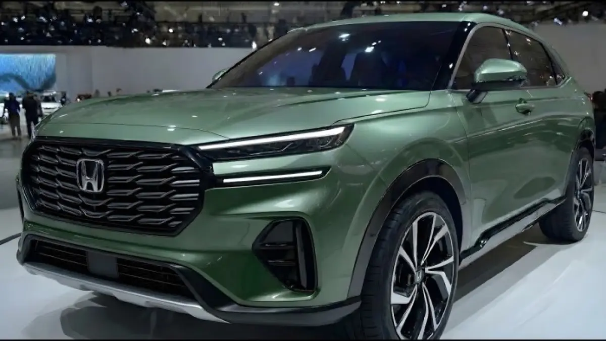 2027 Honda HR-V tampil dengan desain lebih mewah, interior premium, Honda Sensing, serta peluang teknologi hybrid yang masih menunggu konfirmasi.