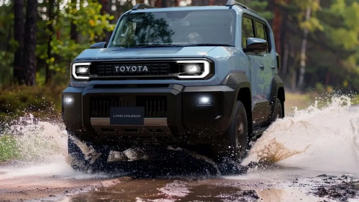 Toyota Land Cruiser FJ 2027 hadir sebagai SUV kompak dengan desain retro, mesin 2.7 liter, 4WD, dan konstruksi body-on-frame.(pinterest)