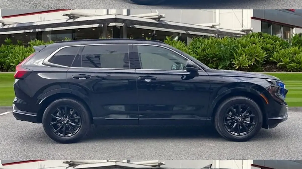 Toyota Rush 2027 dirumorkan beralih dari RWD ke FWD. Selain sistem penggerak, desain, interior, platform, dan fitur keselamatan diprediksi berubah.(pinterest)