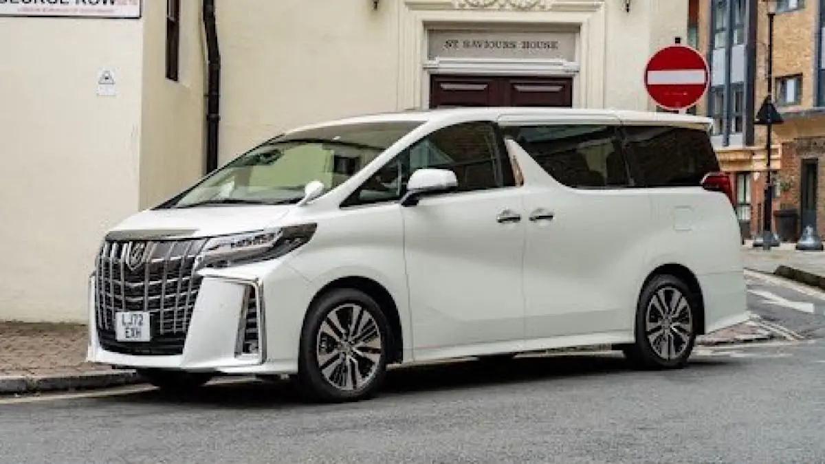 Mobil bekas murah mulai Rp89 juta tersedia Honda Civic, Mazda 2, Brio, Alphard hingga Pajero Dakar 2022 Rp469 juta.(pinterest)