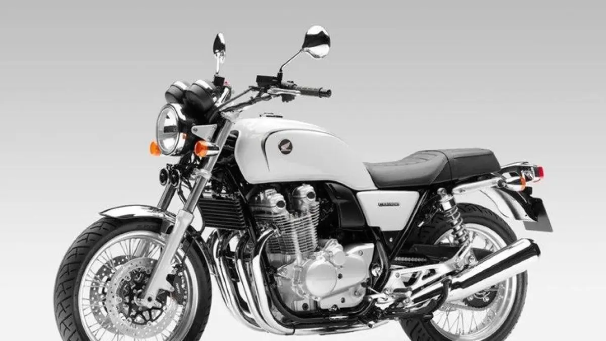 Honda CB 1100 EX disulap menjadi bergaya Honda CB750. Tangki aluminium, jok, dan body samping jadi kunci perubahan tampilannya.(PINTEREST)