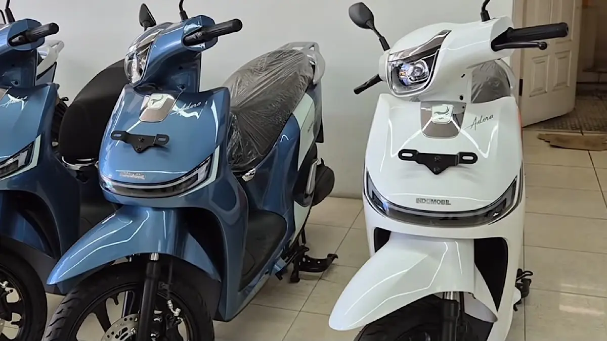 Honda Icon e dibanderol Rp28 juta OTR Jakarta. Motor listrik ini punya baterai 1,46 kWh, jarak tempuh 53 km, dan torsi 85 Nm.(sc youtube)