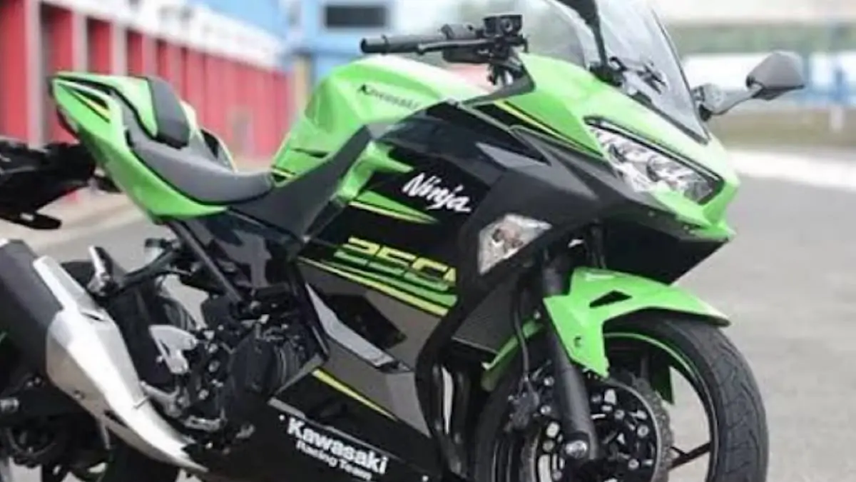 Kawasaki Vulcan S 2027 diprediksi hadir dengan desain modern, mesin 649 cc, TFT digital, konektivitas smartphone, dan kenyamanan yang ditingkatkan.(sc youtube)