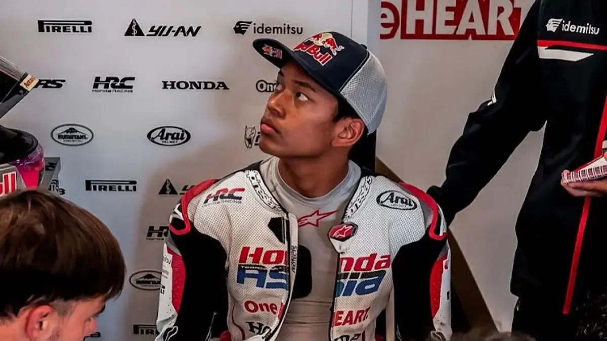 Veda Ega Pratama dikaitkan dengan Aspar untuk Moto3 2027. Rumor ini muncul setelah performa impresifnya bersama Honda di kelas dunia.(pinterest)