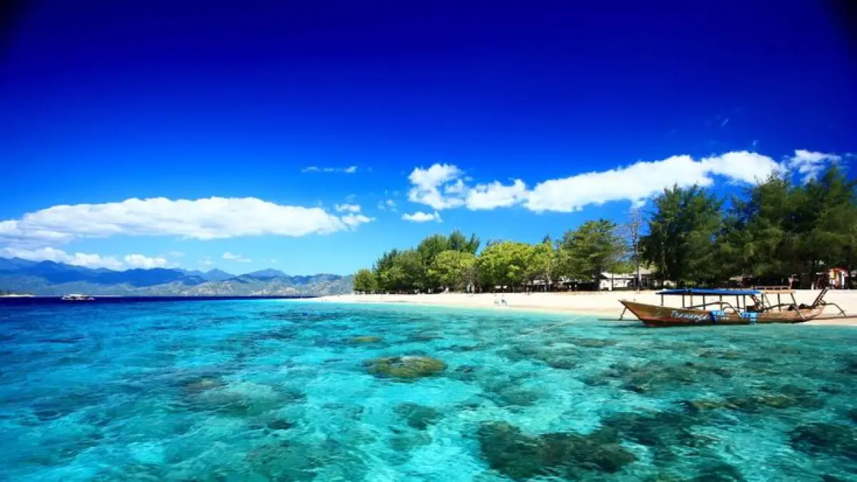 Gili Trawangan bisa dicapai dengan kapal publik Rp23 ribu. Simak rute, tarif, dan tips menuju Gili Trawangan dari Lombok.(PINTEREST)