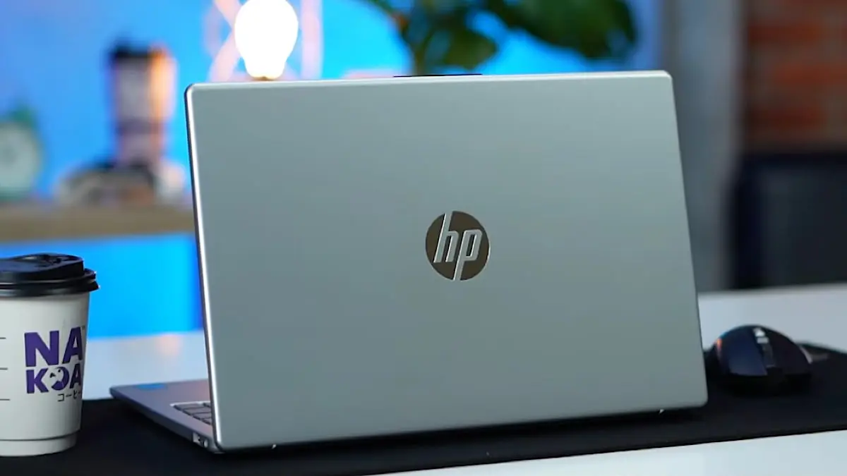 Laptop untuk mahasiswa 2026 tak cukup dilihat dari Core i3. Simak perbedaan RAM, SSD, layar, webcam dan fitur enam pilihan ini.(sc youtube)
