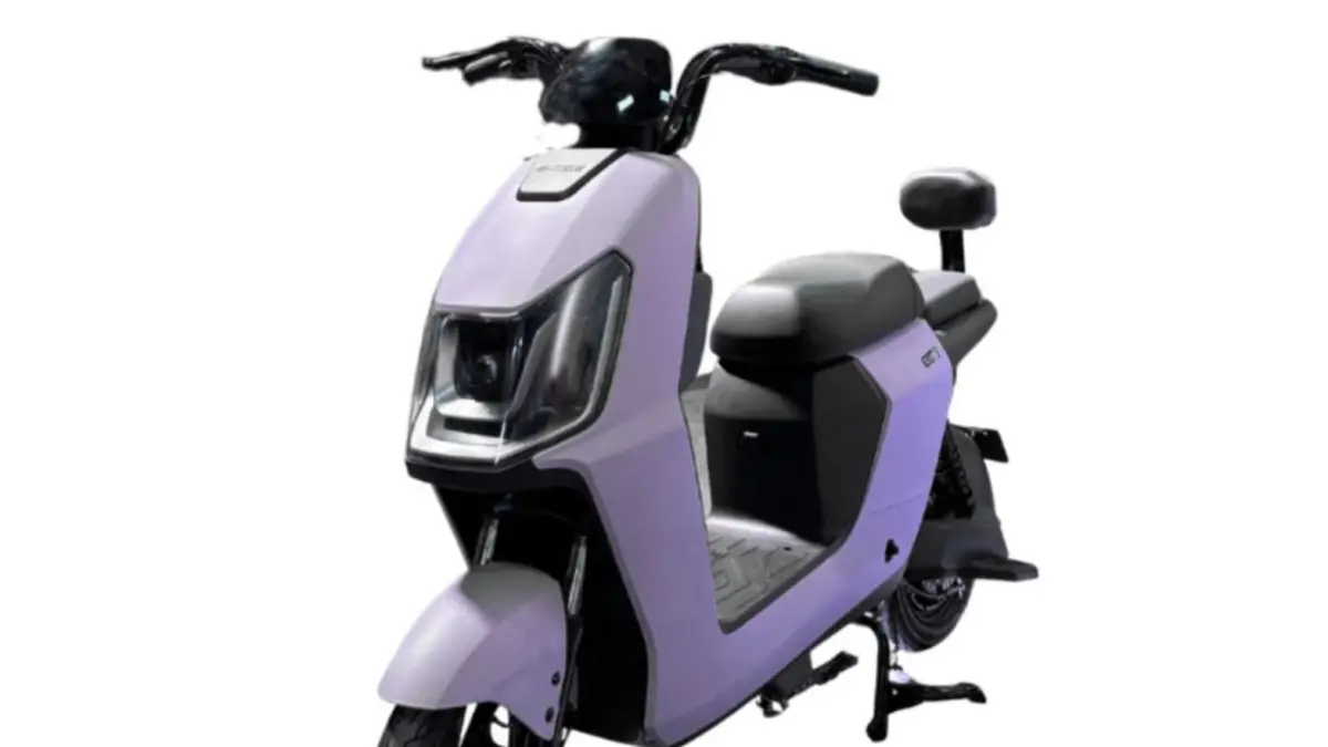 Motor listrik terbaru 2026 makin canggih. Simak Omo Xmart, Alva N3, Fox 350 hingga Uwinfly M135.