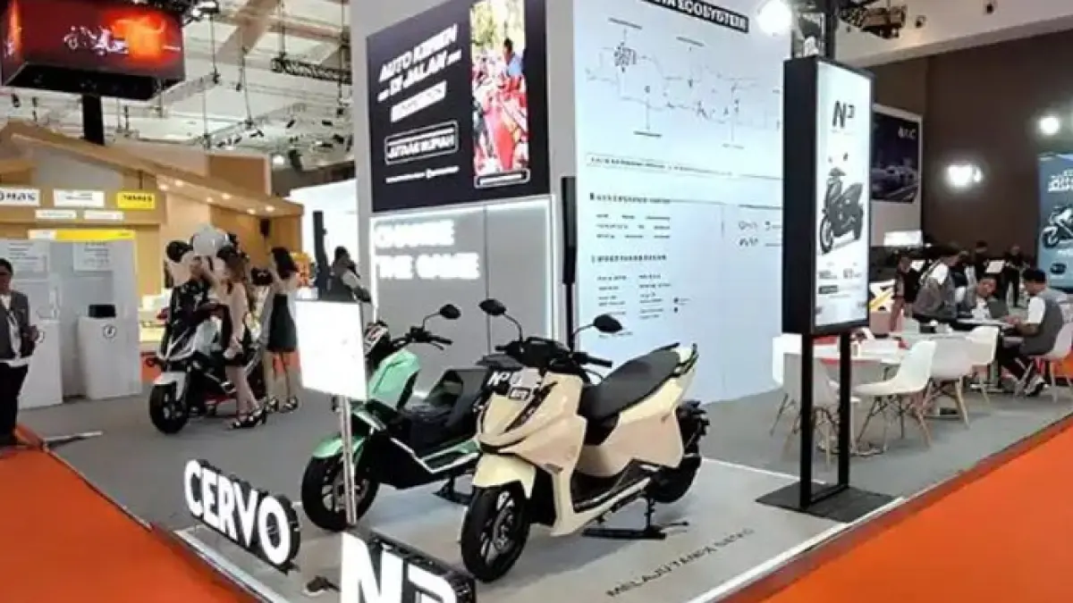 Alpha Entry Next Gen vs Polytron Fox 350, mana lebih unggul? Simak perbandingan harga, baterai, tenaga, fitur, dan jarak tempuh.