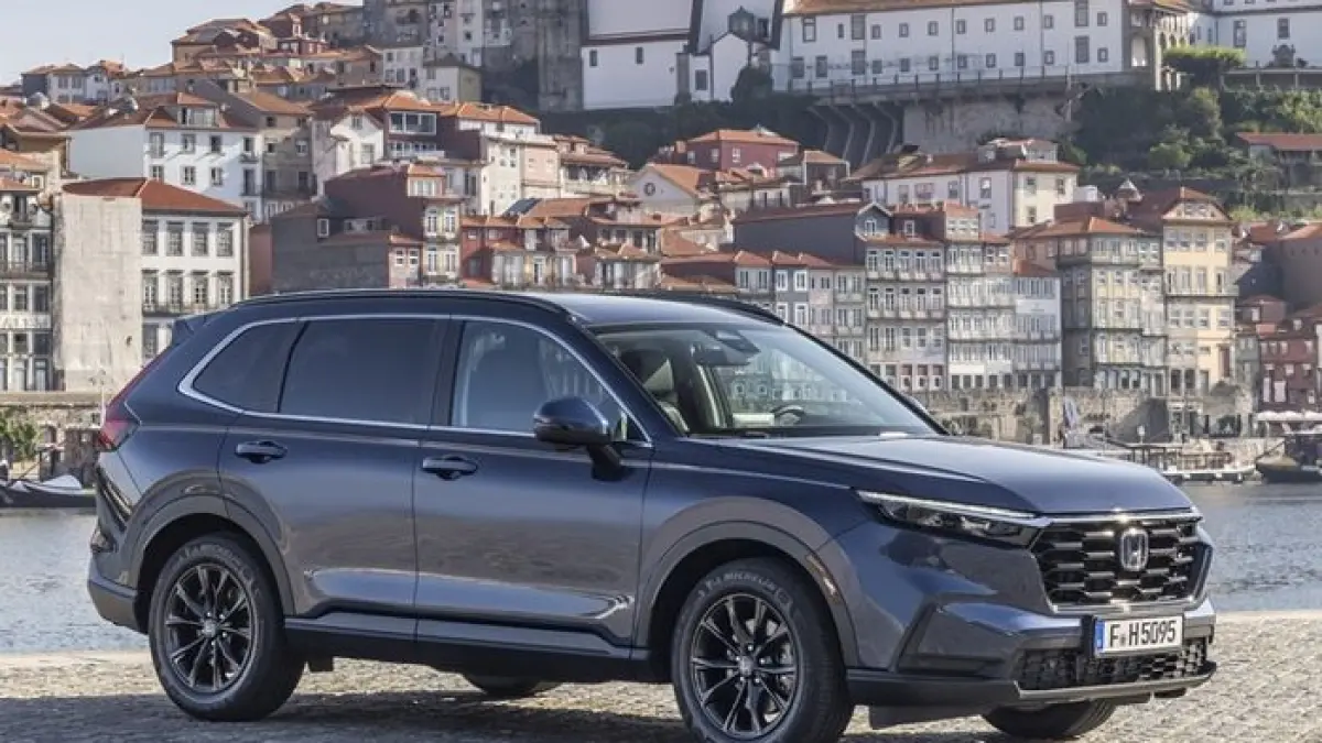 SUV premium bekas asal Eropa menawarkan desain elegan, performa bertenaga, dan fitur modern. Simak lima model yang layak dipertimbangkan.(Gemini AI)