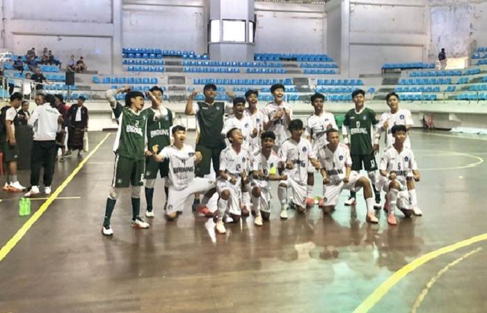 Tim Futsal Badung merayakan kemenangan atas Tim Futsal Karangasem pada Kamis (28/8/2025) di GOR Lilla Bhuana, Denpasar.