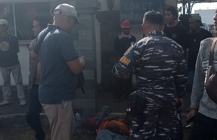 Jenazah Sumahwi, ditemukan saat tergeletak di pinggir jalan depan Pelabuhan Gilimanuk.
