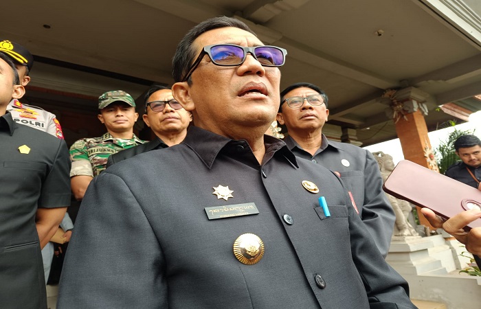 Bupati Tabanan I Komang Gede Sanjaya janji tata Terminal Pesiapan.