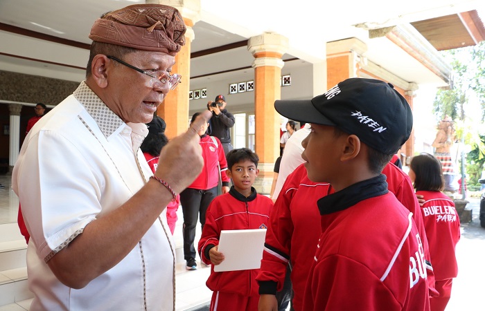 Bupati Sutjidra sudah menargetkan 190 emas pada Porjar Bali 2026, meski 2025 belum berakhir.