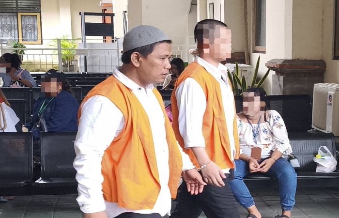 Terdakwa Ali Poniman usai jalani sidang agenda tuntutan di PN Denpasar, Kamis (11/9) kemarin.