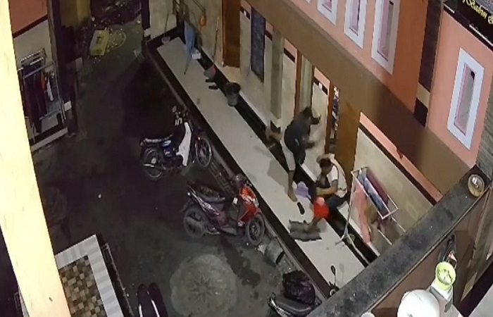 Penebasan di kosan Jalan Gelogor Carik Gang Lely No 92, Banjar Gelogor Carik, Pemogan, Denpasar Selatan, Senin 15 September 2025.