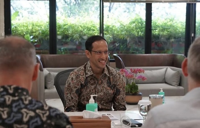 Nadiem Makarim yang kini jadi tersangka kasus korupsi mendapat dukungan dari para tokoh. Termasuk mantan jaksa agung.