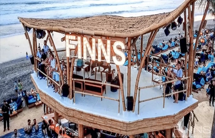 Situasi di Finns Beach Club di Jalan Pantai Berawa No. 99, Desa Canggu, Kecamatan Kuta Utara, Badung.