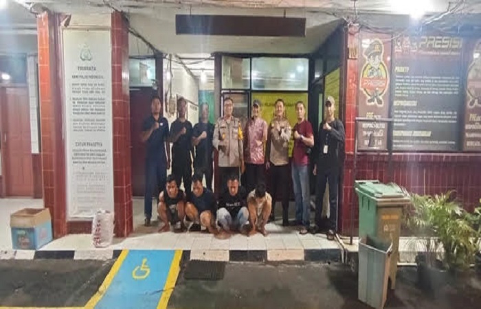 Unit Reserse Kriminal (Reskrim) Polsek Ciputat Timur berhasil mengungkap kasus pencurian dengan modus ganjal ATM.