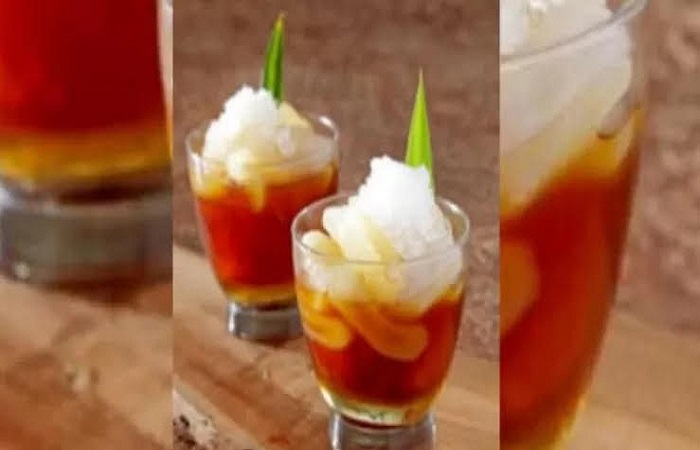 Es Dawet Siwalan khas Tuban , perpaduan manis gula merah, gurih santan, dan segarnya buah siwalan.