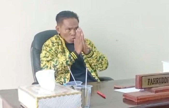 Fahrudin minta maaf setelah videonya memaki pekerja bangunan di Pasar Beringin, Kota Sungai Penuh, Provinsi Jambi viral di media sosial.
