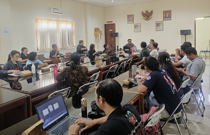 Rapat di Brida Buleleng belum lama ini, yang membahas pendirian BUMD Migas. Sebab di wilayah Bali utara terdapat potensi migas yang dapat dikelola.