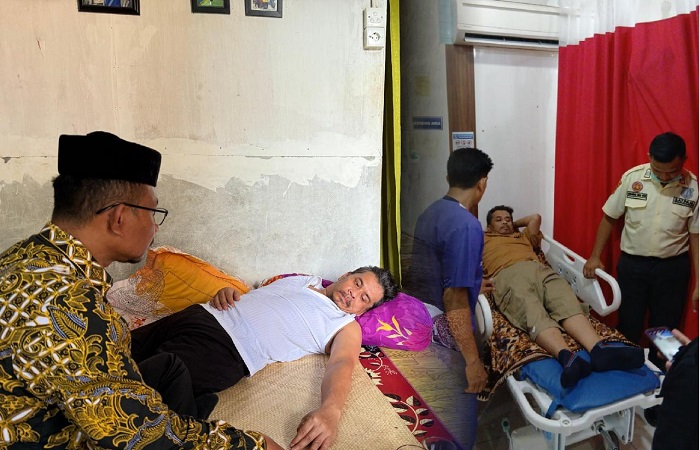 Tompul sosok aktor yang pernah menghibur masyarakat Aceh lewat perannya dalam film legendaris Eumpang Breuh. Ia alami stroke sejak berada di Malaysia.