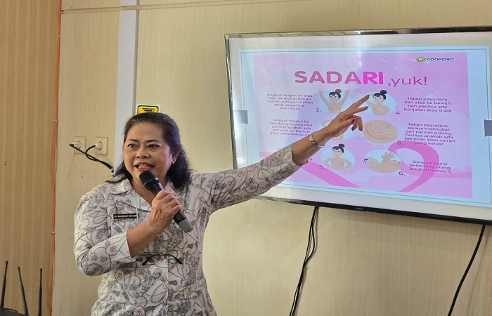 Perempuan Buleleng diminta jangan terlambat untuk mendeteksi dini kanker payudara dan serviks.