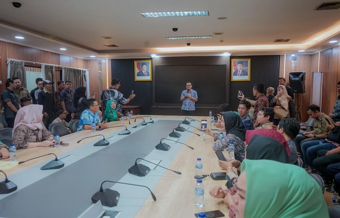 Klarifikasi ASN Provinsi Banten Dengan PPPK, Komisi V DPRD Banten Jadi Jembatan Perdamaian.