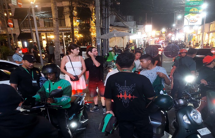 Polisi lakukan razia di kawasan Simpang Seminyak Square, Sabtu 6 Desember 2025 lalu dengan menyasar ojol.