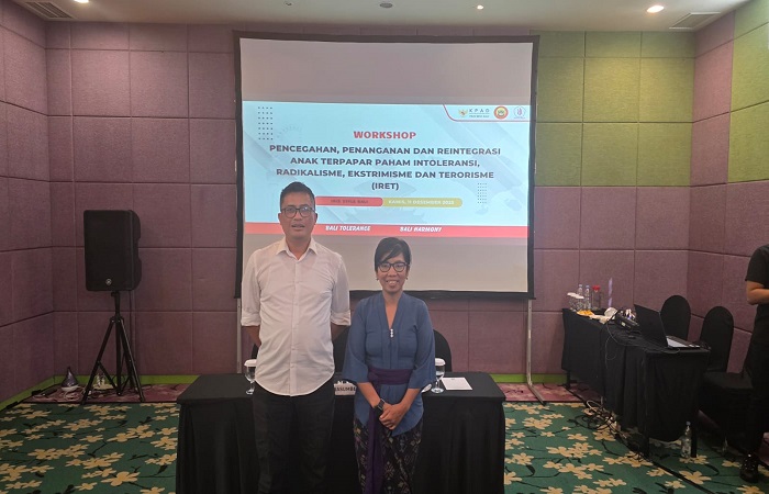 Kasatgaswil Bali Densus 88 Antiteror, Kombes Pol Antonius Agus Rahmanto, S.I.K., M.Si., bersama Ketua Komisi Perlindungan Anak Daerah (KPAD) Provinsi Bali, Ni Luh Gede Yastini, di Denpasar.