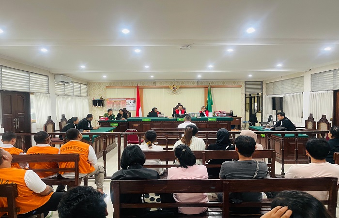 Sidang lanjutan kasus dengan terdakwa pengacara Togar Situmorang yang berlangsung di PN Denpasar, Kamis 18 Desember 2025.