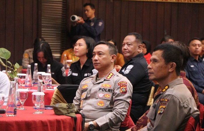 Kabid Humas Polda Bali Kombes Pol Ariasandy S.I.K., berikan penjelasan terkait mutasi sejumlah pejabat.