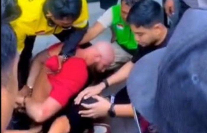 WNA asal Prancis,  Quentin Antoine Albert Stirer alias Kurtis, 35, diamankan Polisi karena melakukan kekerasan dan mengedarkan narkoba.