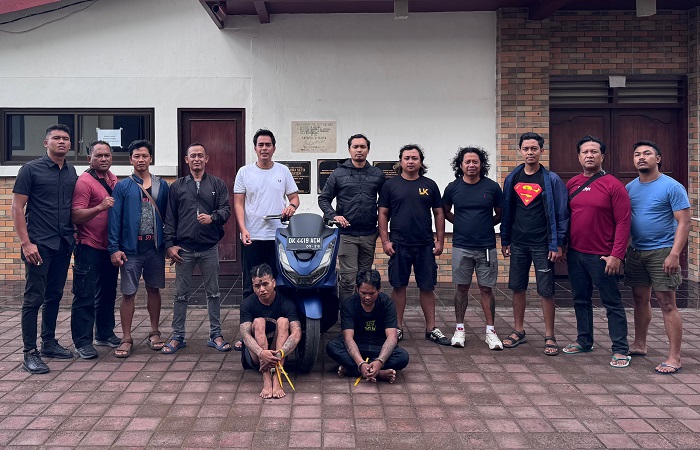 Dua pelaku jambret saat ditangkap Jajaran tim Resmob Tohlangkir Sat Reskrim Polres Karangasem.