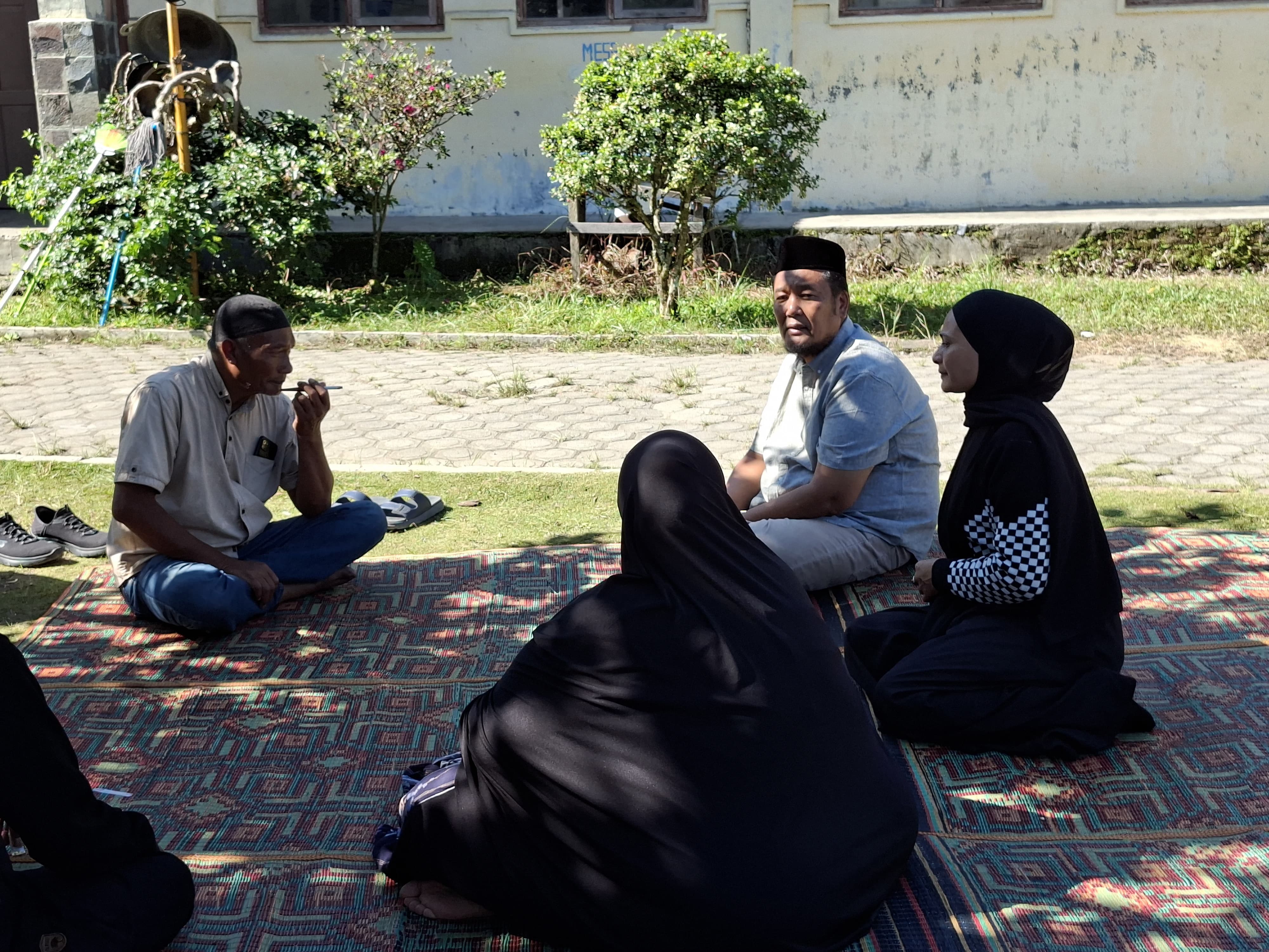 Wakil Ketua Dewan Perwakilan Rakyat Kabupaten (DPRK) Aceh Tengah melakukan kunjungan silaturahmi ke Yayasan Budi Luhur Panti Asuhan Kecamatan Bebesen Kabupaten Aceh Tengah.